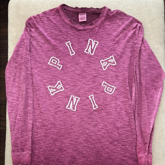 PINK Victoria's Secret Maroon Graphic Tee - Picture 1 of 4